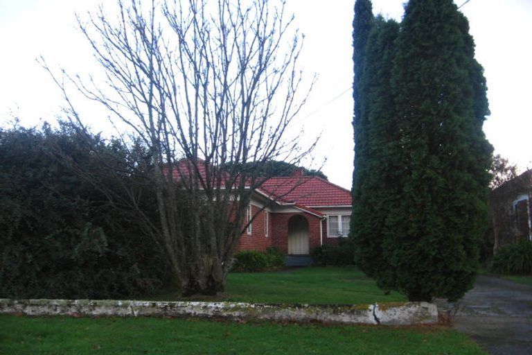 Photo of property in 21 Waiwhetu Road, Waiwhetu, Lower Hutt, 5010