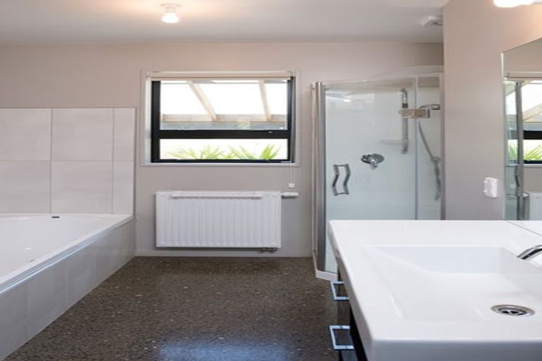 Photo of property in Oyster Bay, Oyster Bay, Picton, 7281