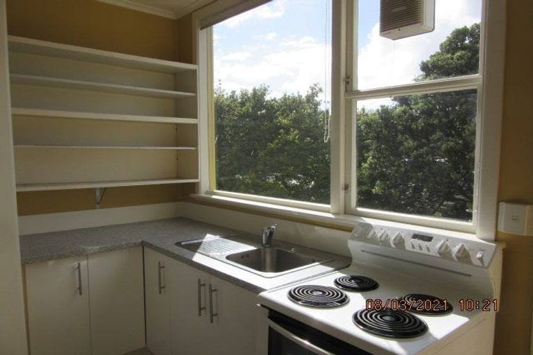 Photo of property in 125b Tasman Street, Nelson, 7010