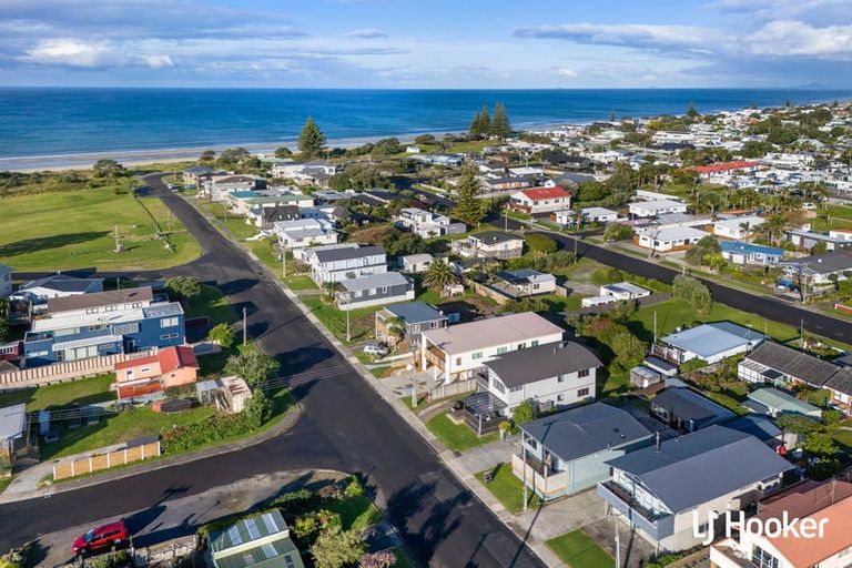 Photo of property in 17 Brighton Road, Waihi Beach, 3611