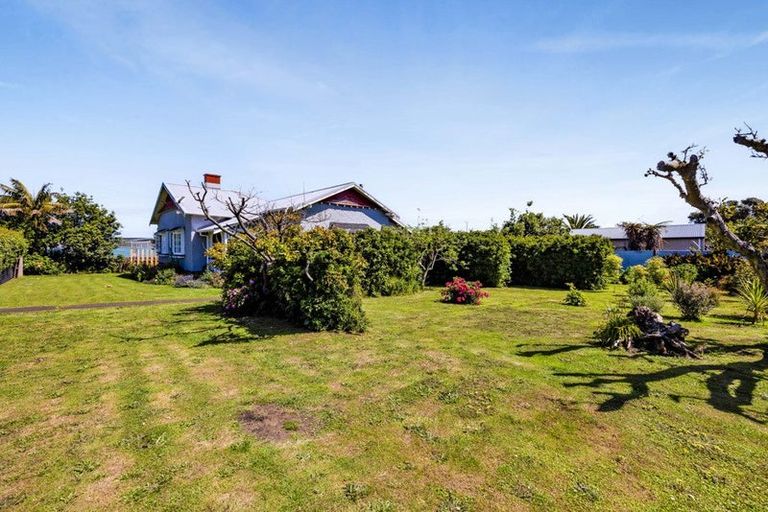 Photo of property in 21 Egmont Street, Patea, 4520