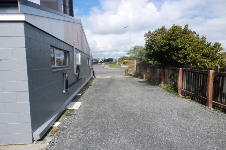 Photo of property in 15 Paisley Street, Kew, Invercargill, 9812