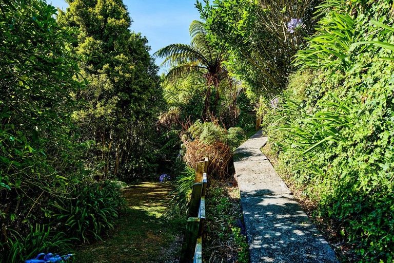 Photo of property in 38 Exploration Way, Whitby, Porirua, 5024