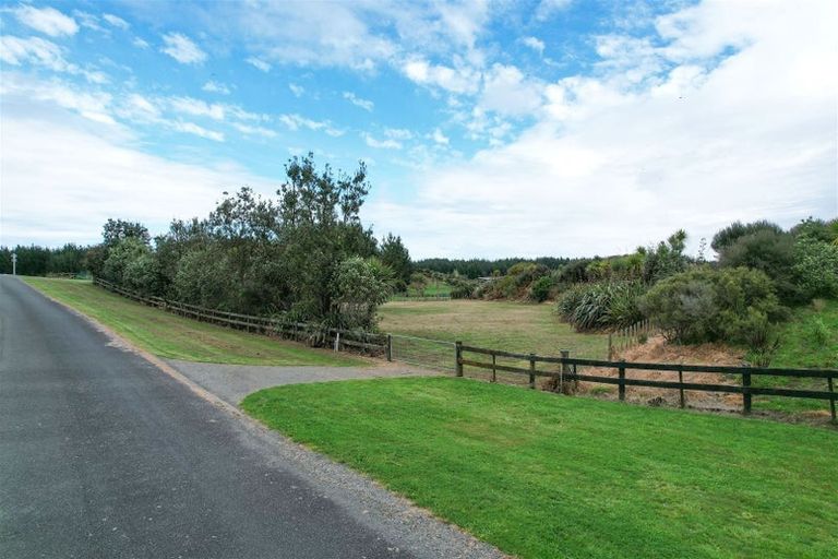 Photo of property in 83 Waitarere Rise Avenue, Waitarere, Levin, 5510