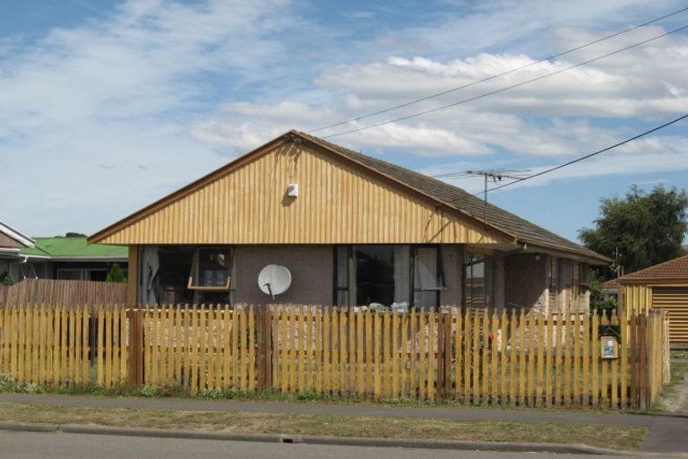 Photo of property in 14 Ruru Road, Linwood, Christchurch, 8062