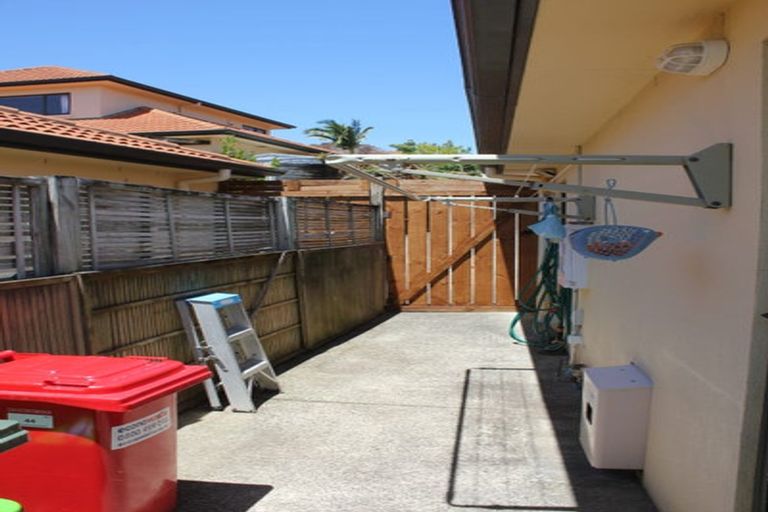 Photo of property in 44 Parkwood Crescent, Gulf Harbour, Whangaparaoa, 0930
