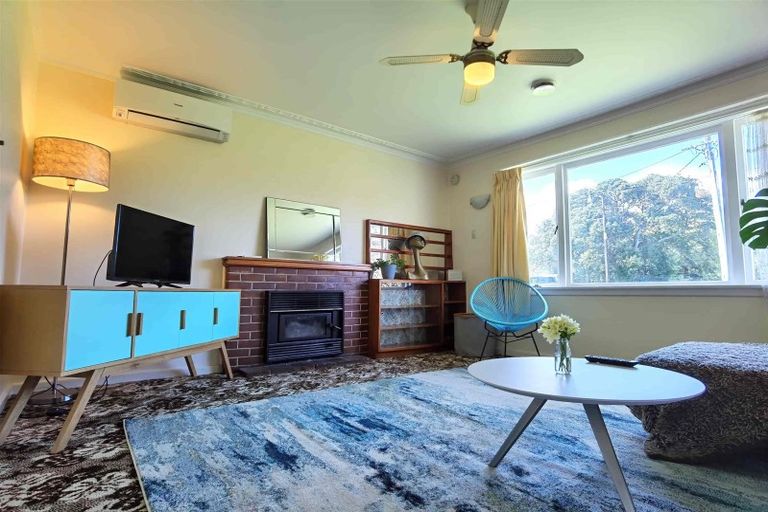 Photo of property in 53 Matipo Road, Te Atatu Peninsula, Auckland, 0610