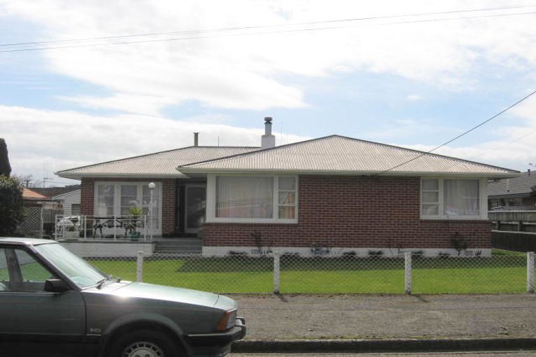 Photo of property in 12 Essex Street, Levin, 5510