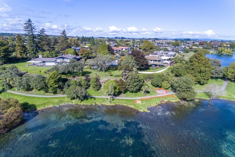 Photo of property in 18 Oregon Drive, Rainbow Point, Taupo, 3330