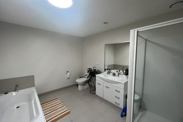 Photo of property in 22 Popokatea Drive, Takanini, 2112
