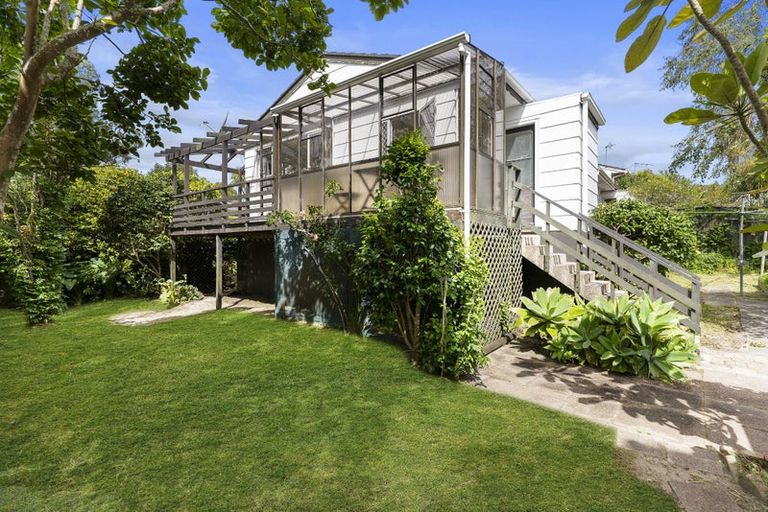 Photo of property in 4/36a Sunnynook Road, Sunnynook, Auckland, 0620