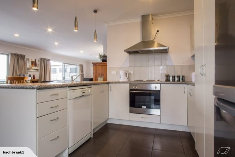 Photo of property in 138 Molesworth Street, Taita, Lower Hutt, 5011