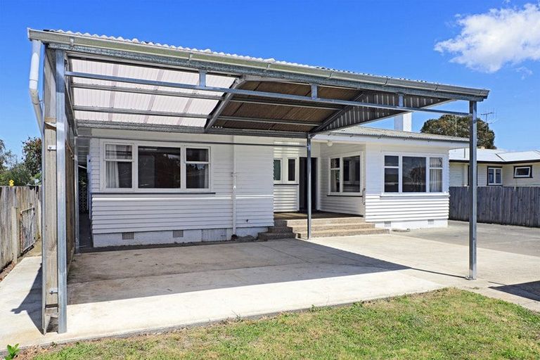 Photo of property in 38 Hillary Crescent, Maraenui, Napier, 4110