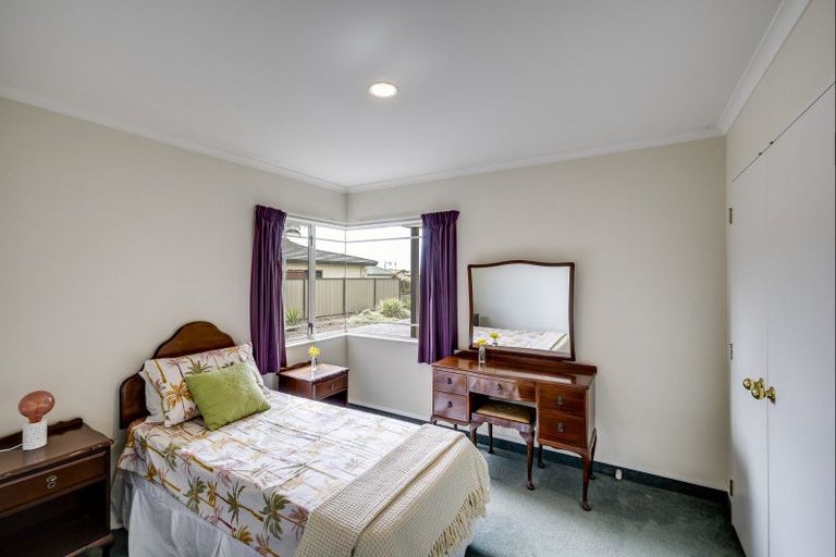 Photo of property in 19 Addington Place, Taradale, Napier, 4112