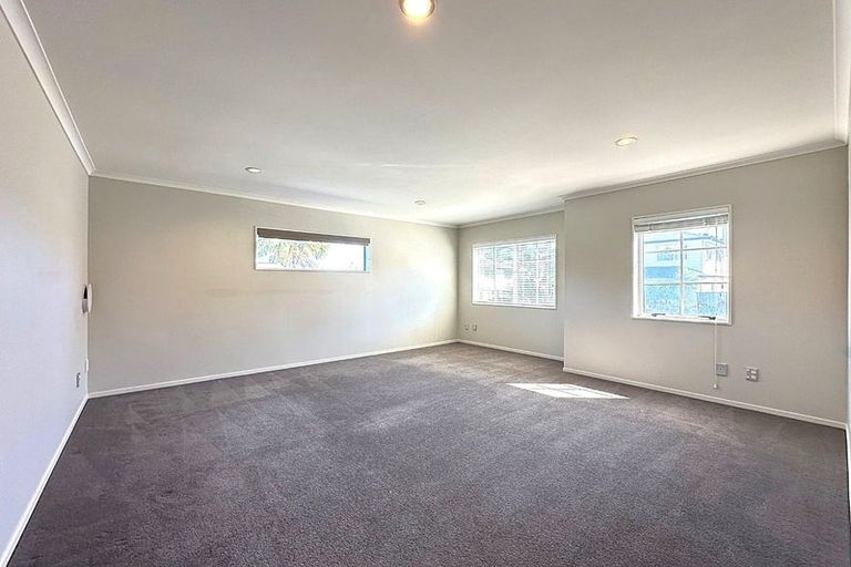 Photo of property in 9 Lucca Crescent, Flat Bush, Auckland, 2019