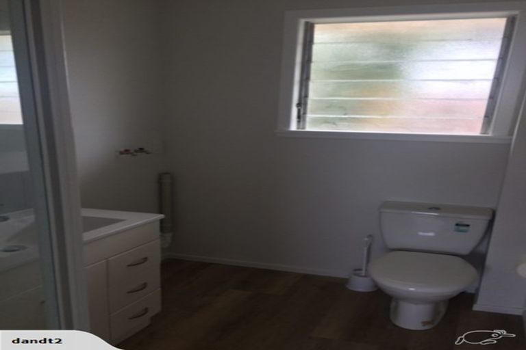 Photo of property in 10/219 Onewa Road, Birkenhead, Auckland, 0626