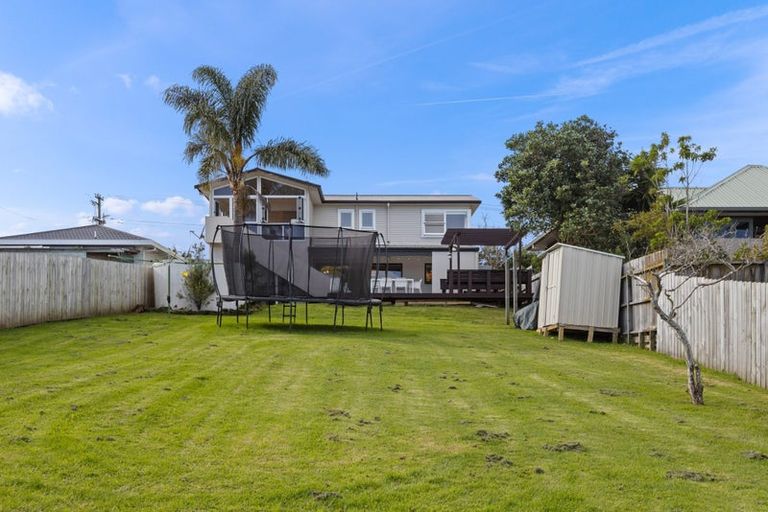 Photo of property in 41 Shakespear Road, Army Bay, Whangaparaoa, 0930