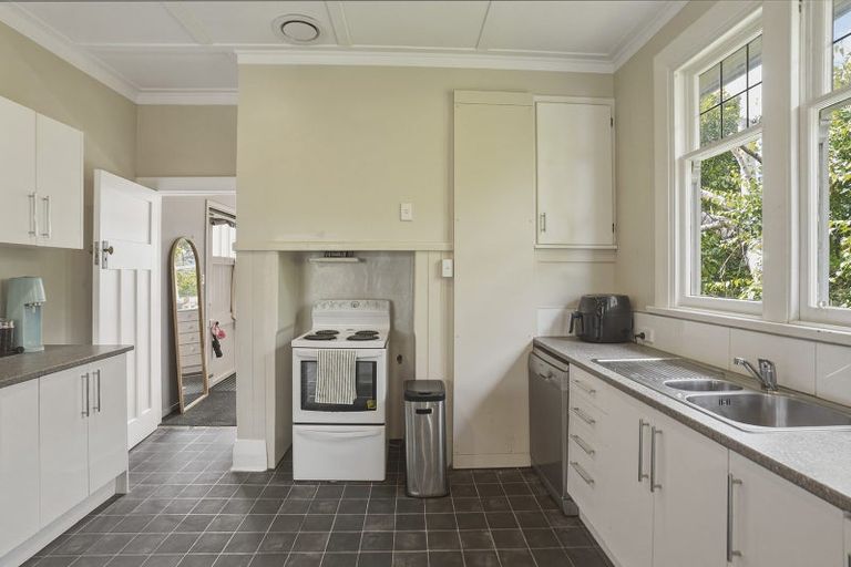 Photo of property in 18 Lachlan Avenue, North Dunedin, Dunedin, 9016