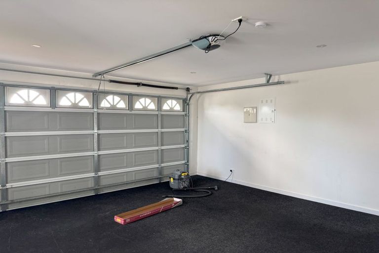 Photo of property in 77 Masons Road, Oteha, Auckland, 0632