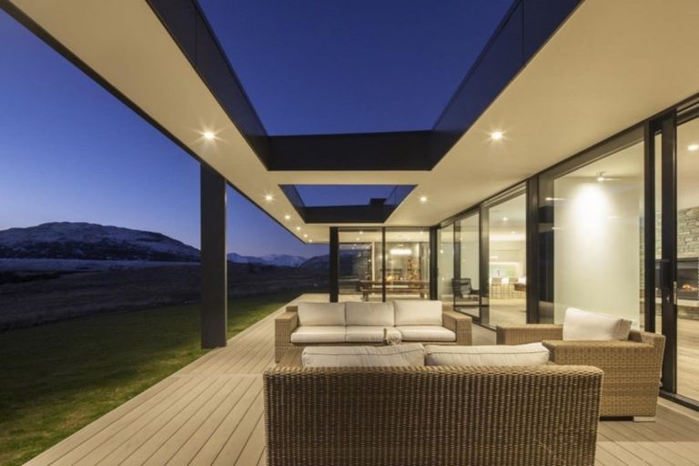 Photo of property in 5 Refuge Lane, Jacks Point, Queenstown, 9371