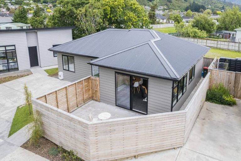 Photo of property in 88b Wellington Road, Wainuiomata, Lower Hutt, 5014