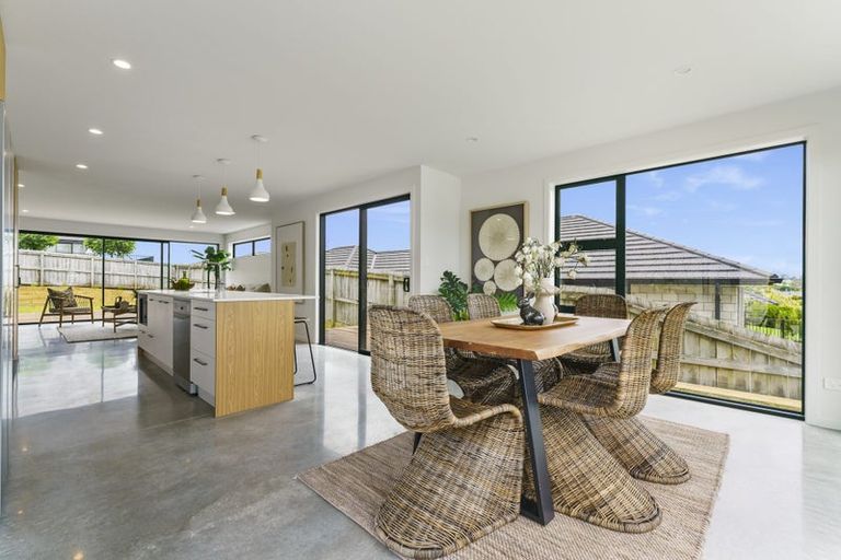 Photo of property in 7 Kayelene Place, Omokoroa, 3114