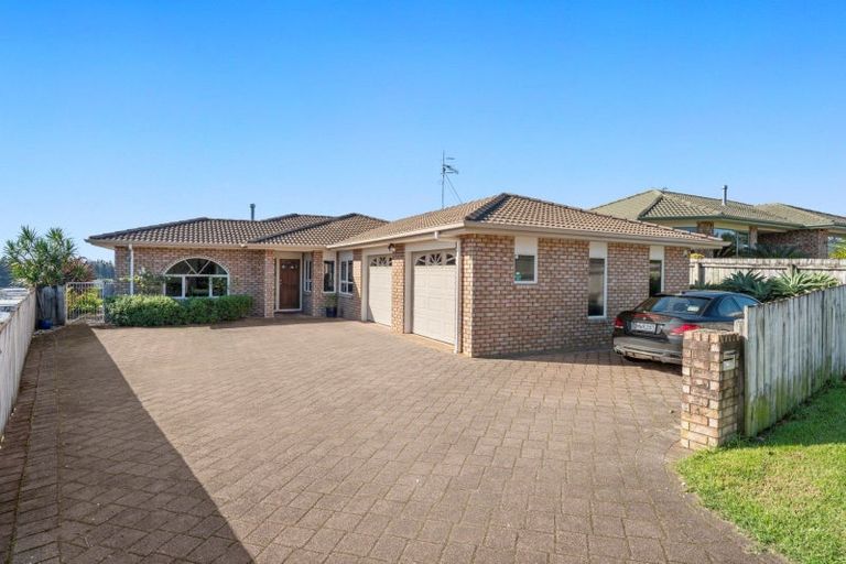 Photo of property in 36 Waterside Drive, Pyes Pa, Tauranga, 3112