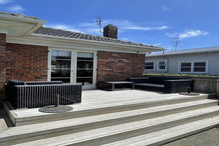 Photo of property in 54 Amaru Road, One Tree Hill, Auckland, 1061