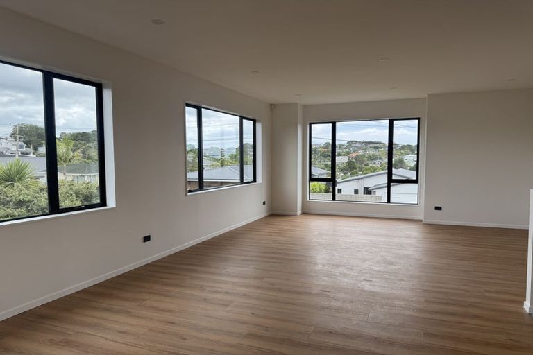 Photo of property in 13a Rock Isle Road, Torbay, Auckland, 0630
