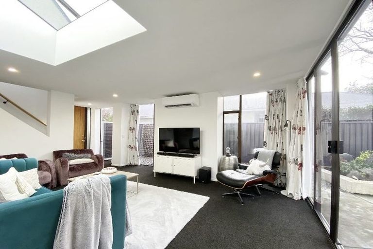 Photo of property in 74c Glandovey Road, Fendalton, Christchurch, 8052