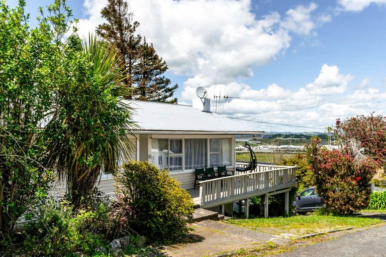Photo of property in 16 Kohe Street, Parahaki, Whangarei, 0112