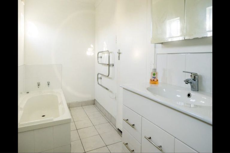 Photo of property in 188 Saint Andrews Road, Plimmerton, Porirua, 5026