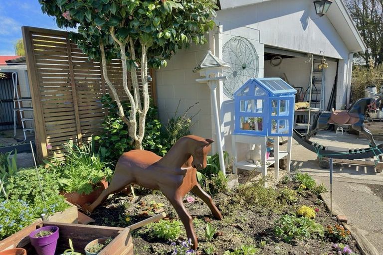 Photo of property in 37 Kinley Street, Rangiora, 7400