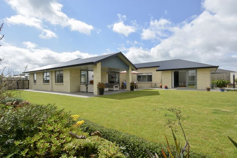 Photo of property in 27 Mortlake Heights, Pyes Pa, Tauranga, 3112