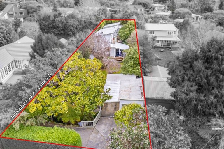 Photo of property in 84 Pinehaven Road, Pinehaven, Upper Hutt, 5019