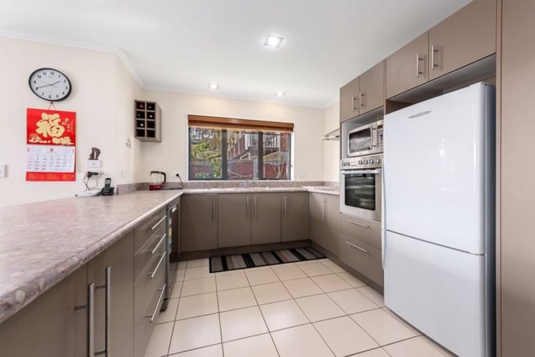 Photo of property in 1a Garth Lane, Maoribank, Upper Hutt, 5018