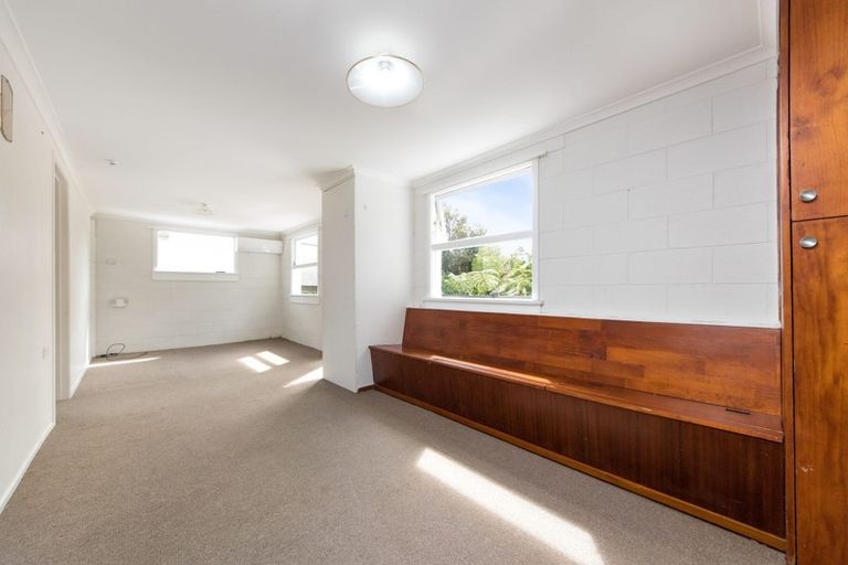 Photo of property in 6 Kia Ora Road, Beach Haven, Auckland, 0626