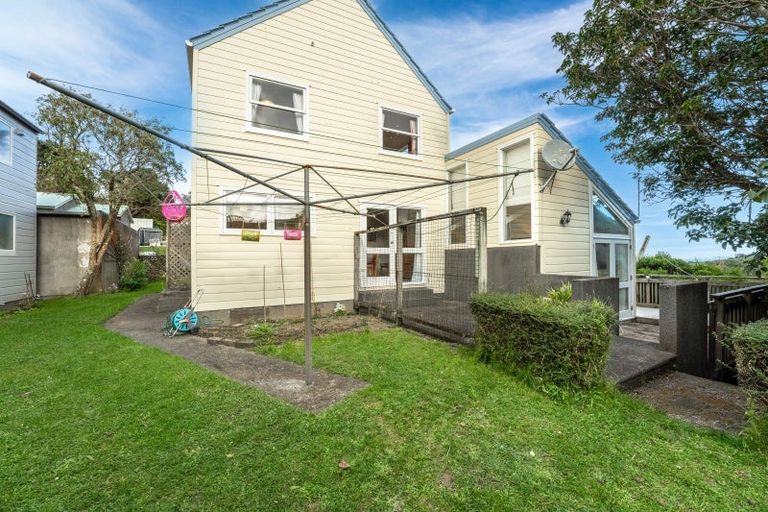 Photo of property in 14 Haast Close, Kelson, Lower Hutt, 5010