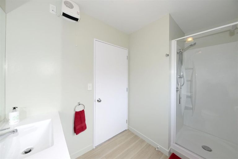 Photo of property in 17 Picton Avenue, Riccarton, Christchurch, 8011