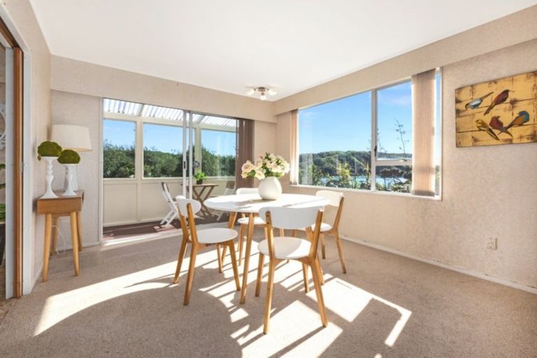Photo of property in 8 Ayr Place, Papakowhai, Porirua, 5024