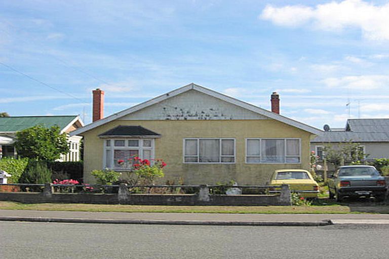Photo of property in 2 Paul Street, Waimate, 7924