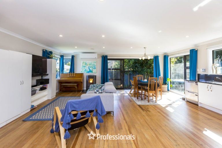 Photo of property in 45 Gillespies Road, Birchville, Upper Hutt, 5018