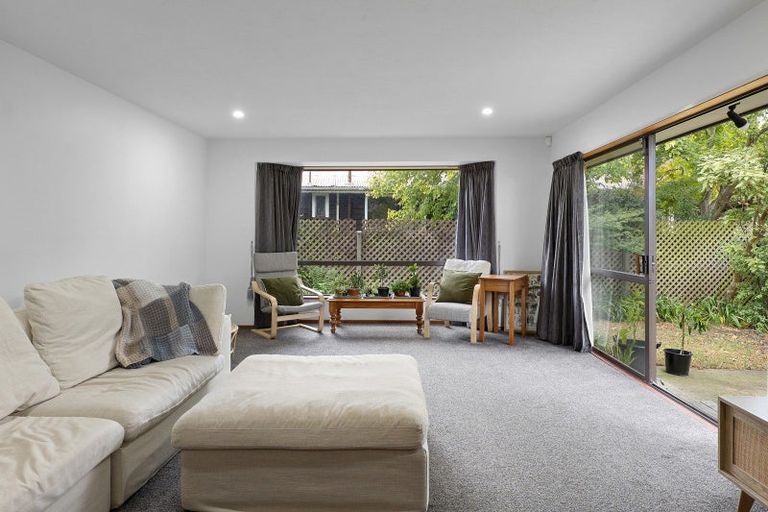 Photo of property in 2/37 Jennifer Street, Bryndwr, Christchurch, 8053