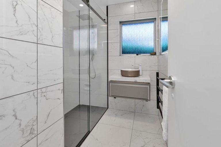 Photo of property in 26 Manaia View Road, One Tree Point, 0118