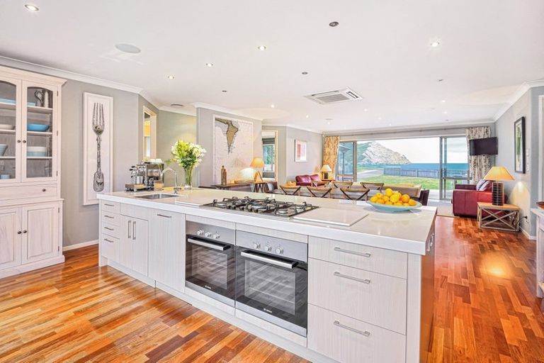 Photo of property in 215 Newcastle Street, Mahia, 4198