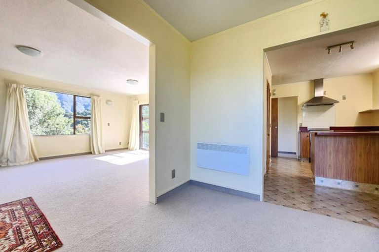 Photo of property in 43b Thatcher Crescent, Crofton Downs, Wellington, 6035