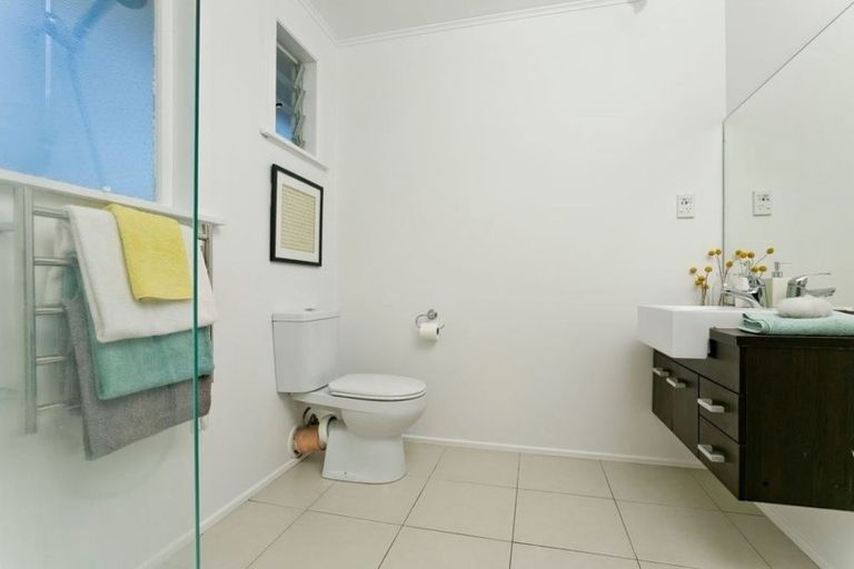 Photo of property in 1/31 Seine Road, Forrest Hill, Auckland, 0620