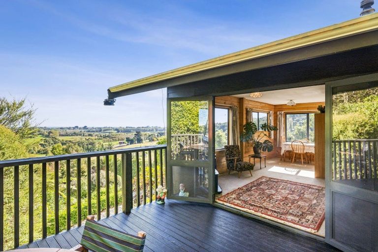Photo of property in 240 Huia Street, Waikanae, 5391