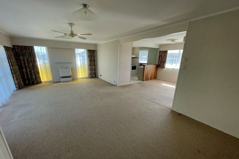 Photo of property in 5 Lindsay Crescent, Nawton, Hamilton, 3200