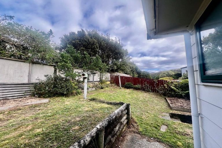 Photo of property in 6 Trilids Lane, Churton Park, Wellington, 6037